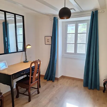 Maison Lesgarenia Holiday home *