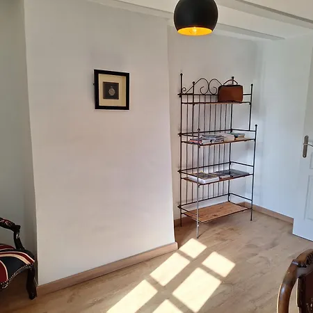 Maison Lesgarenia *